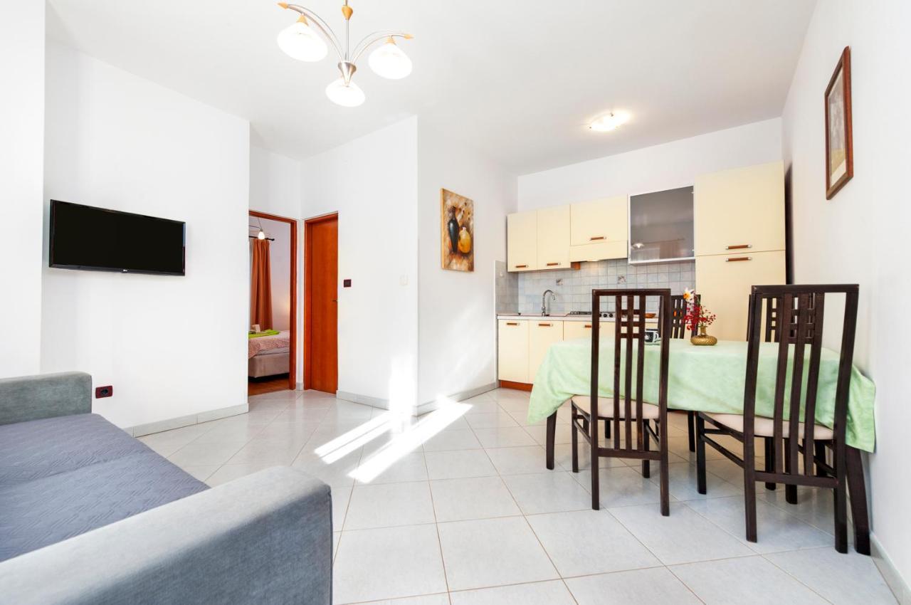 Mara Apartment *