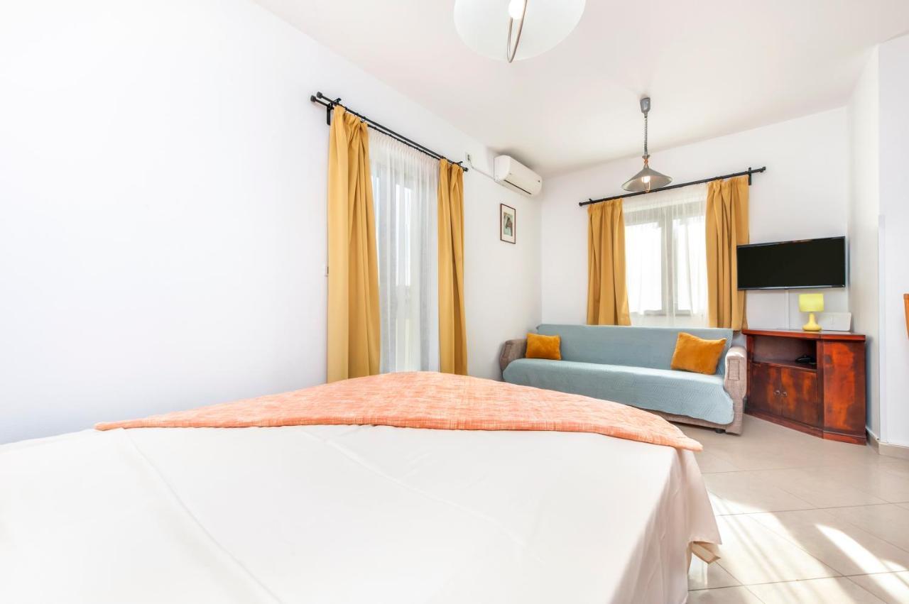 Apartment Mara *