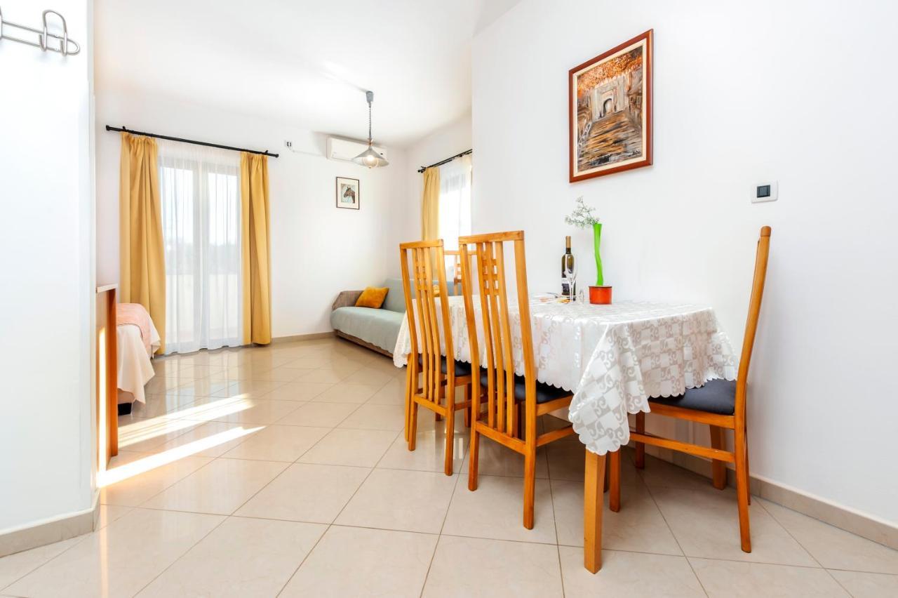 Mara Apartment *